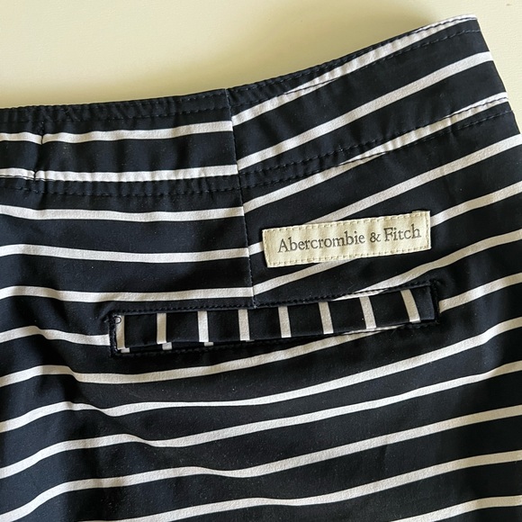Abercrombie & Fitch Navy & White Nautical Striped Swim Trunks NWOT 33 - Picture 3 of 12